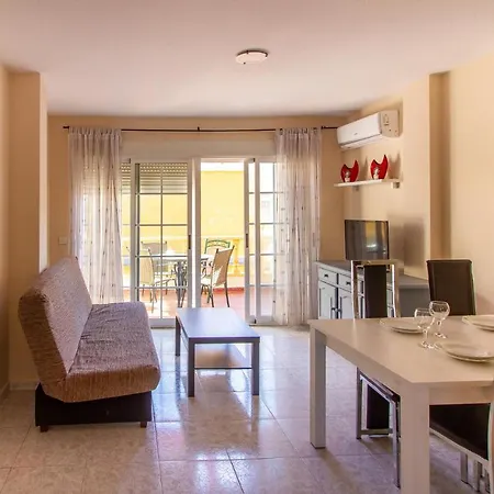 Cozy In With Kitchenette Τορεβιέχα