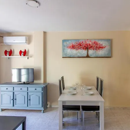 Cozy In With Kitchenette * Τορεβιέχα